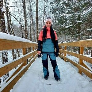 Meet your Posher, Caroline